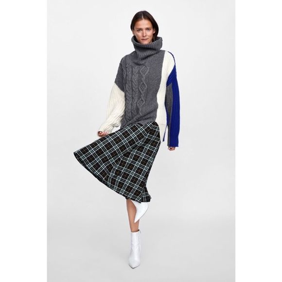 Zara Chunky Knit Sweater - Picture 2 of 16